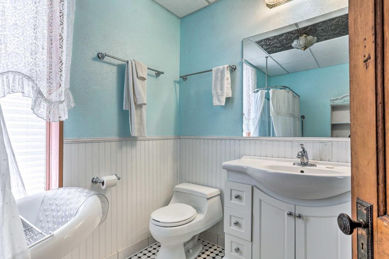 Custer Apt In Heart Of Town Shop, Dine, Hike Екстер'єр фото