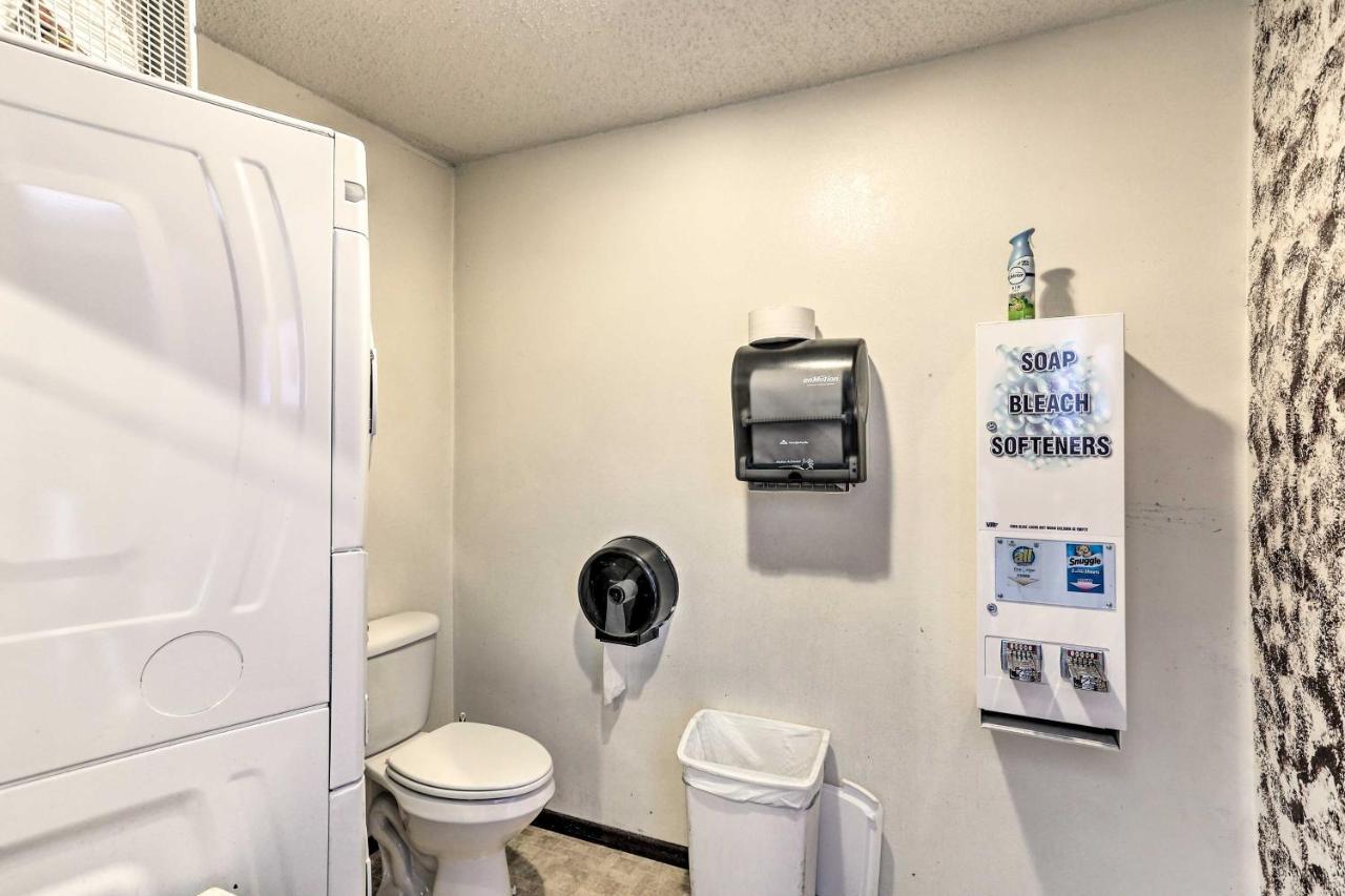 Custer Apt In Heart Of Town Shop, Dine, Hike Екстер'єр фото