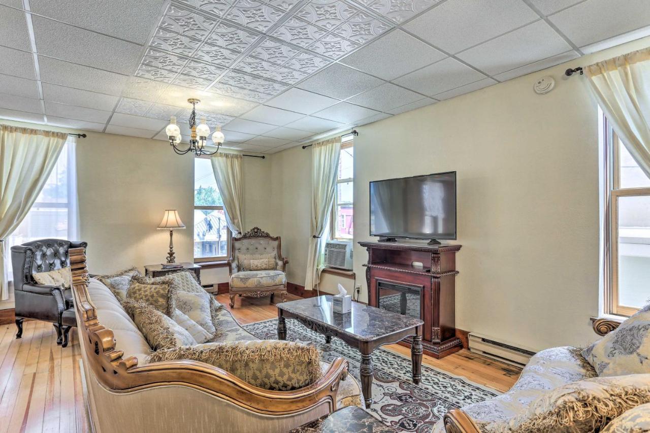 Custer Apt In Heart Of Town Shop, Dine, Hike Екстер'єр фото